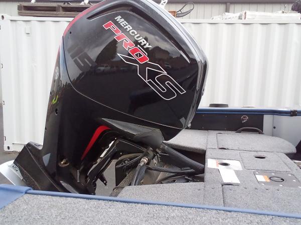 Slide: The Image of 2022 Alumacraft Edge 175 Sport with Mercury Pro XS outboard motor. - 5