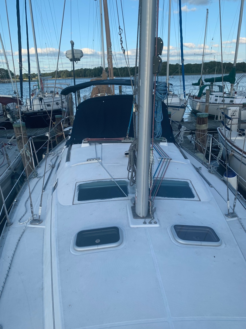 Slide: The Image of Used Sail Monohull for sale 2006 Beneteau Oceanis 343 - SWEET CAROLINE - 4895111
