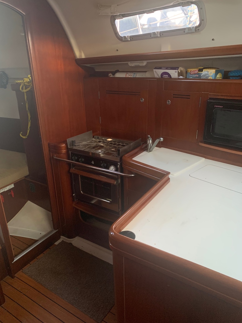Slide: The Image of Used Sail Monohull for sale 2006 Beneteau Oceanis 343 - SWEET CAROLINE - 4895115
