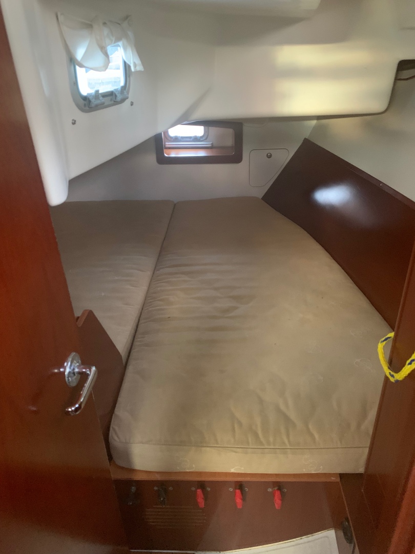 Slide: The Image of Used Sail Monohull for sale 2006 Beneteau Oceanis 343 - SWEET CAROLINE - 4895116