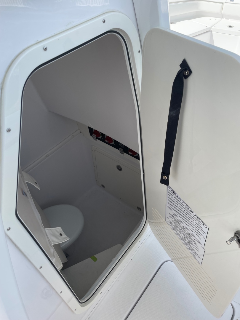 Slide: The Image of Used Power Center Console for sale 2022 Century 2400 CC - CENTURY 2400CC - 4895283