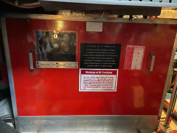 Slide: The Image of Cooper PROWLER AFT CABIN 1991 - 34