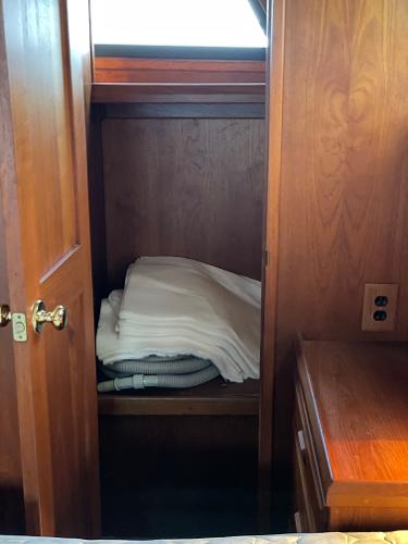 Slide: The Image of Cooper PROWLER AFT CABIN 1991 - 43