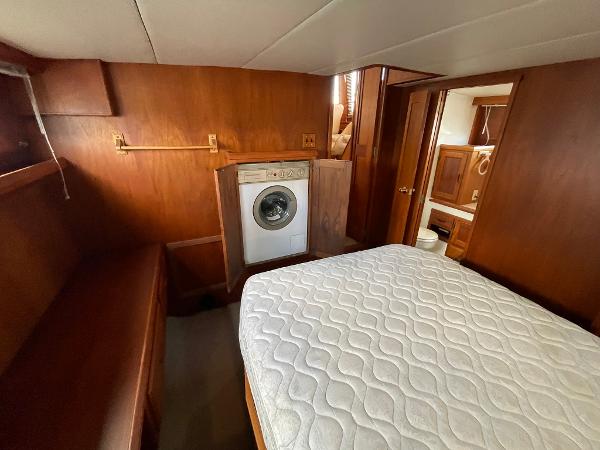 Slide: The Image of Cooper PROWLER AFT CABIN 1991 - 45