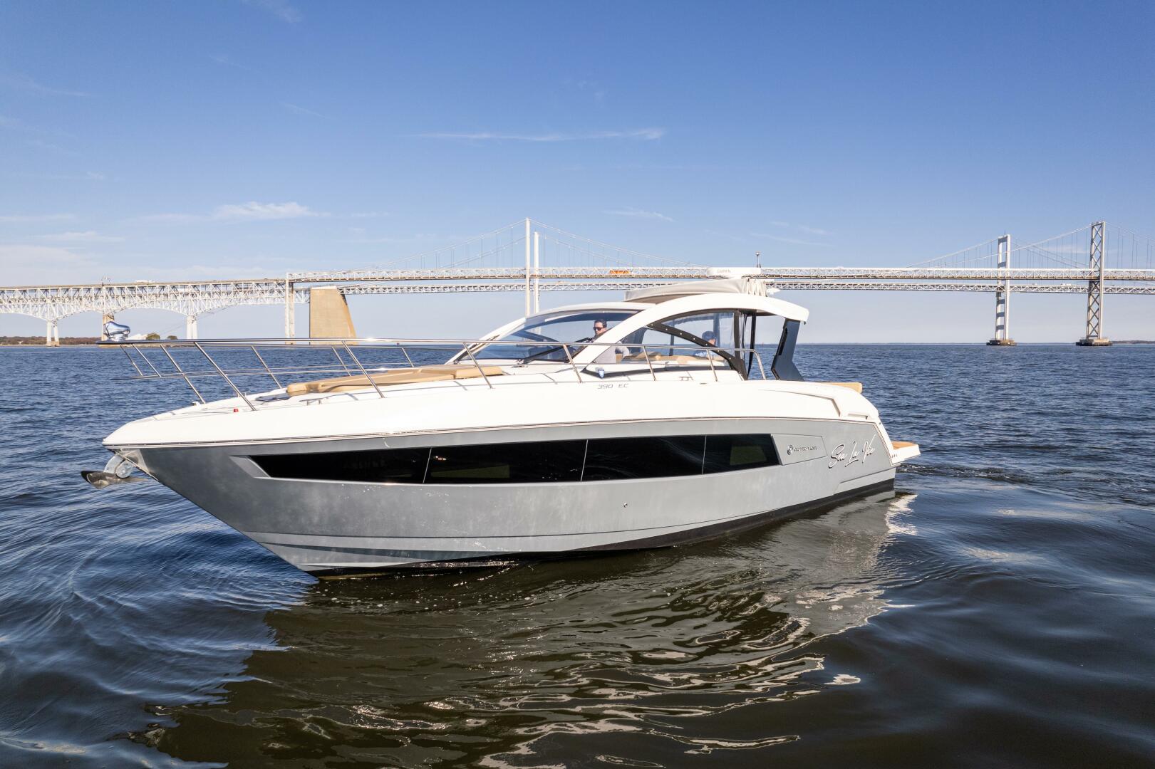 Slide: The Image of Cruisers Yachts 390 Express Coupe 2017 - 4792250