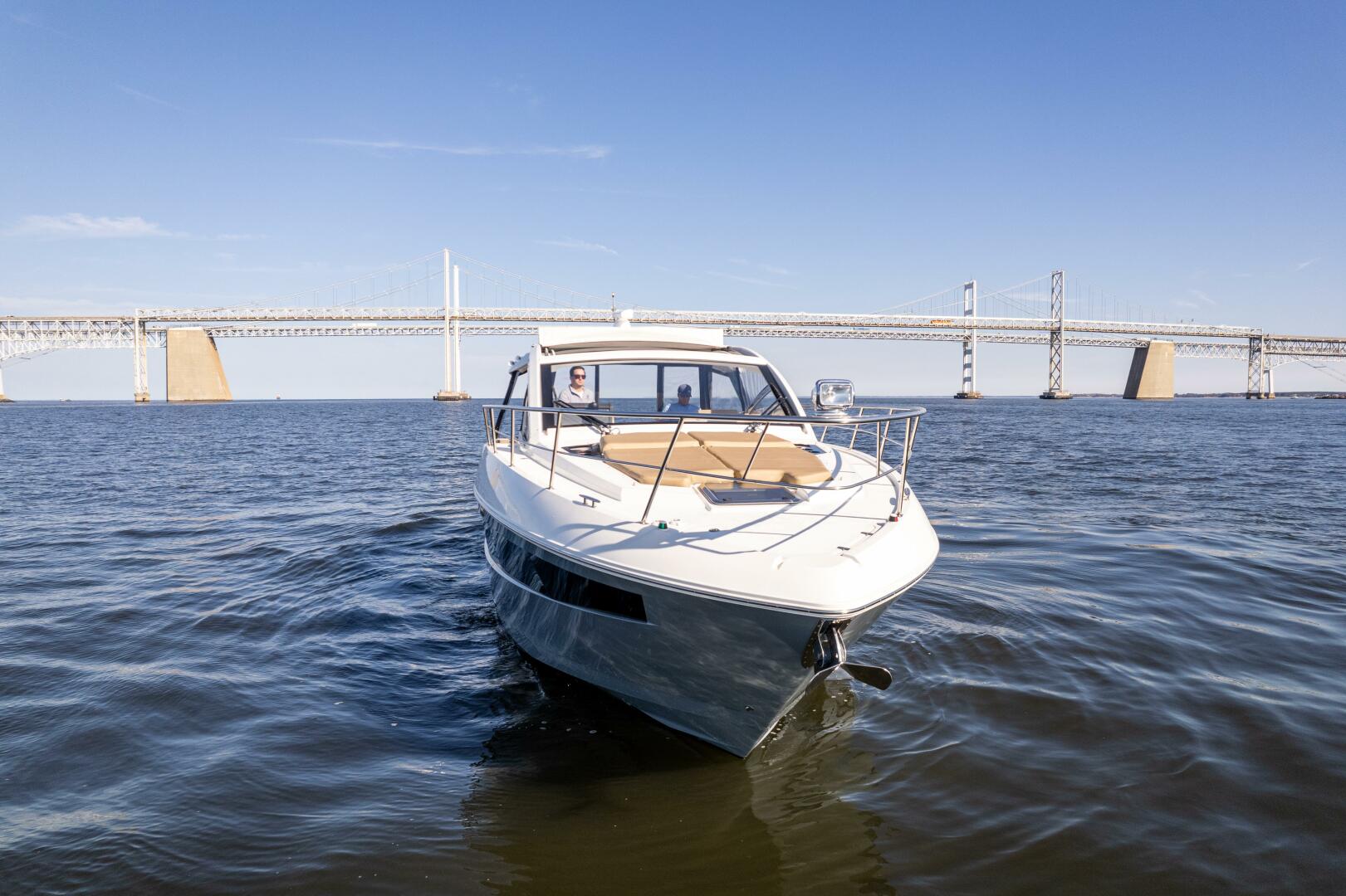 Slide: The Image of Cruisers Yachts 390 Express Coupe 2017 - 4792254