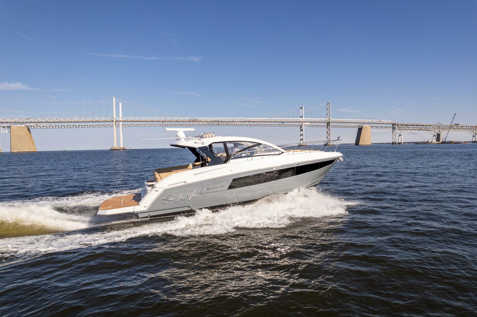 Slide: The Image of Cruisers Yachts 390 Express Coupe 2017 - 4792257