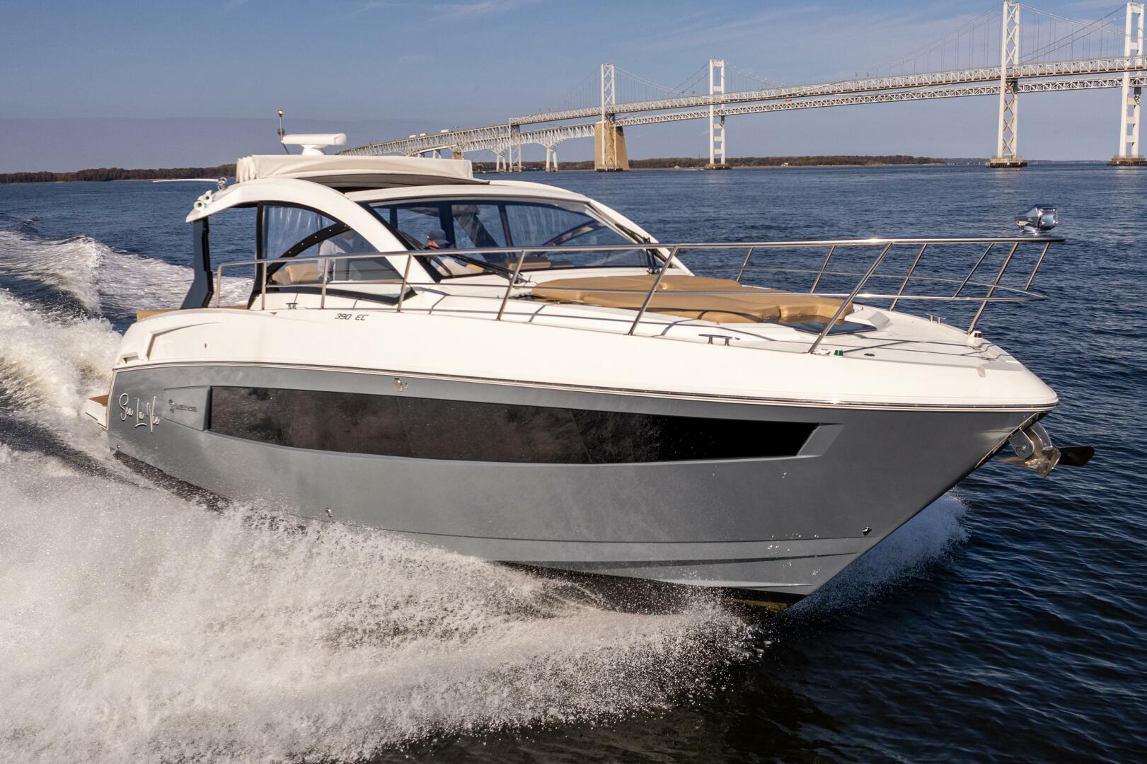 Slide: The Image of Cruisers Yachts 390 Express Coupe 2017 - 4792259