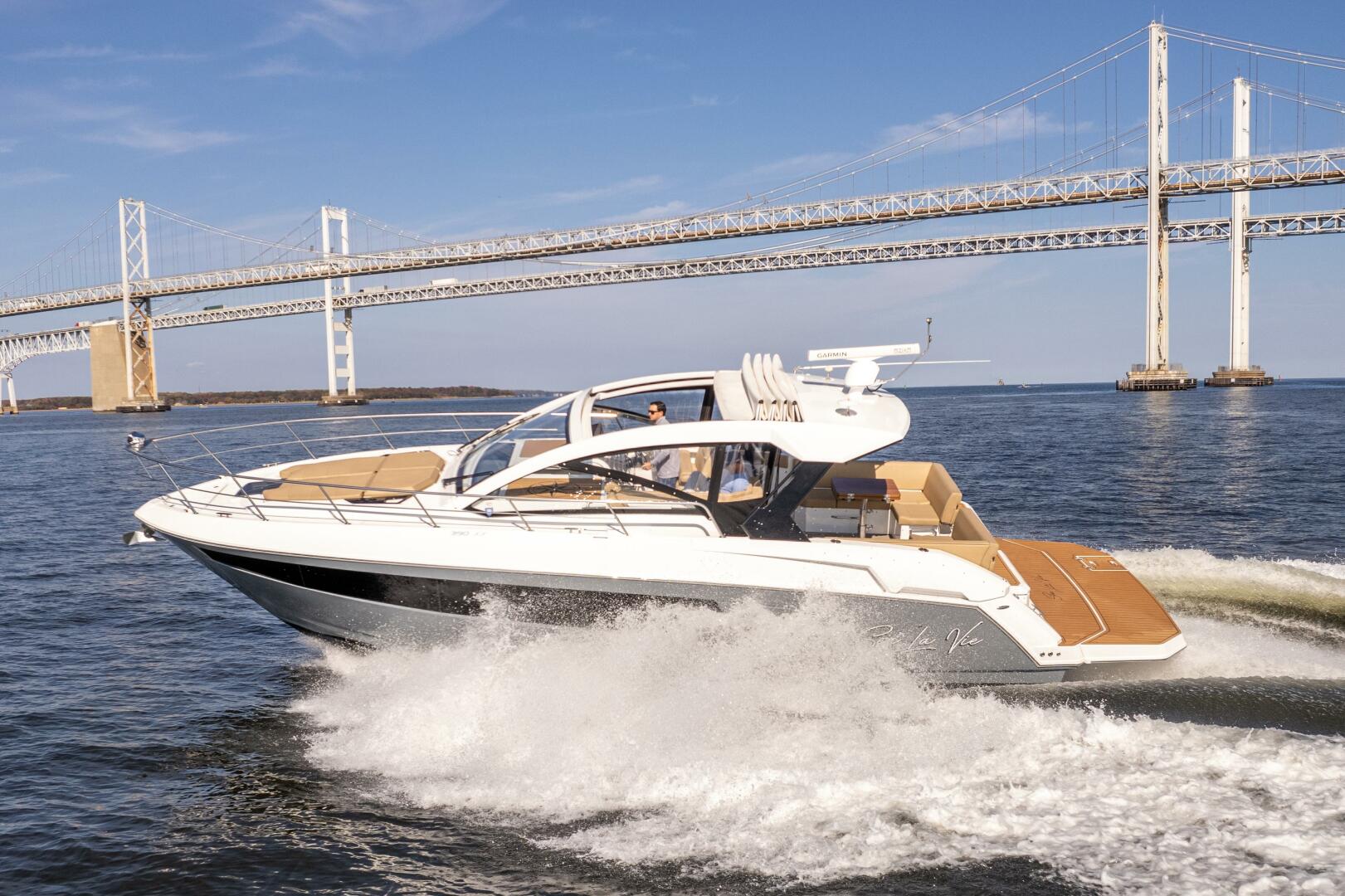 Slide: The Image of Cruisers Yachts 390 Express Coupe 2017 - 4792262