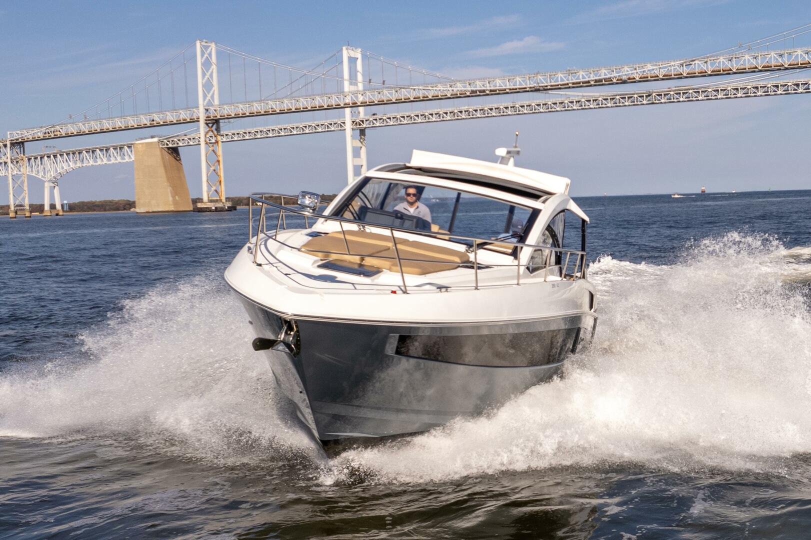 Slide: The Image of Cruisers Yachts 390 Express Coupe 2017 - 4792264