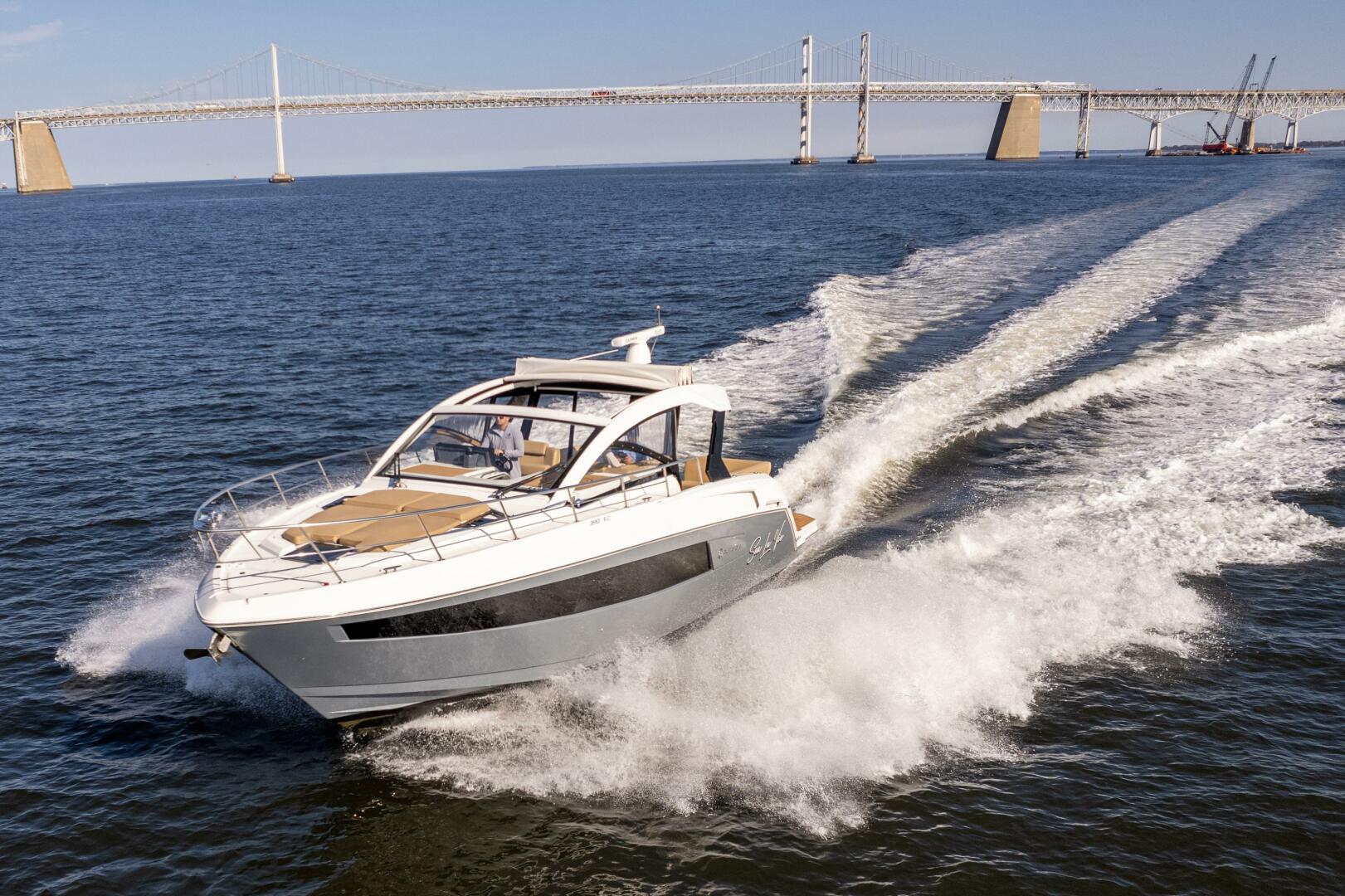 Slide: The Image of Cruisers Yachts 390 Express Coupe 2017 - 4792267