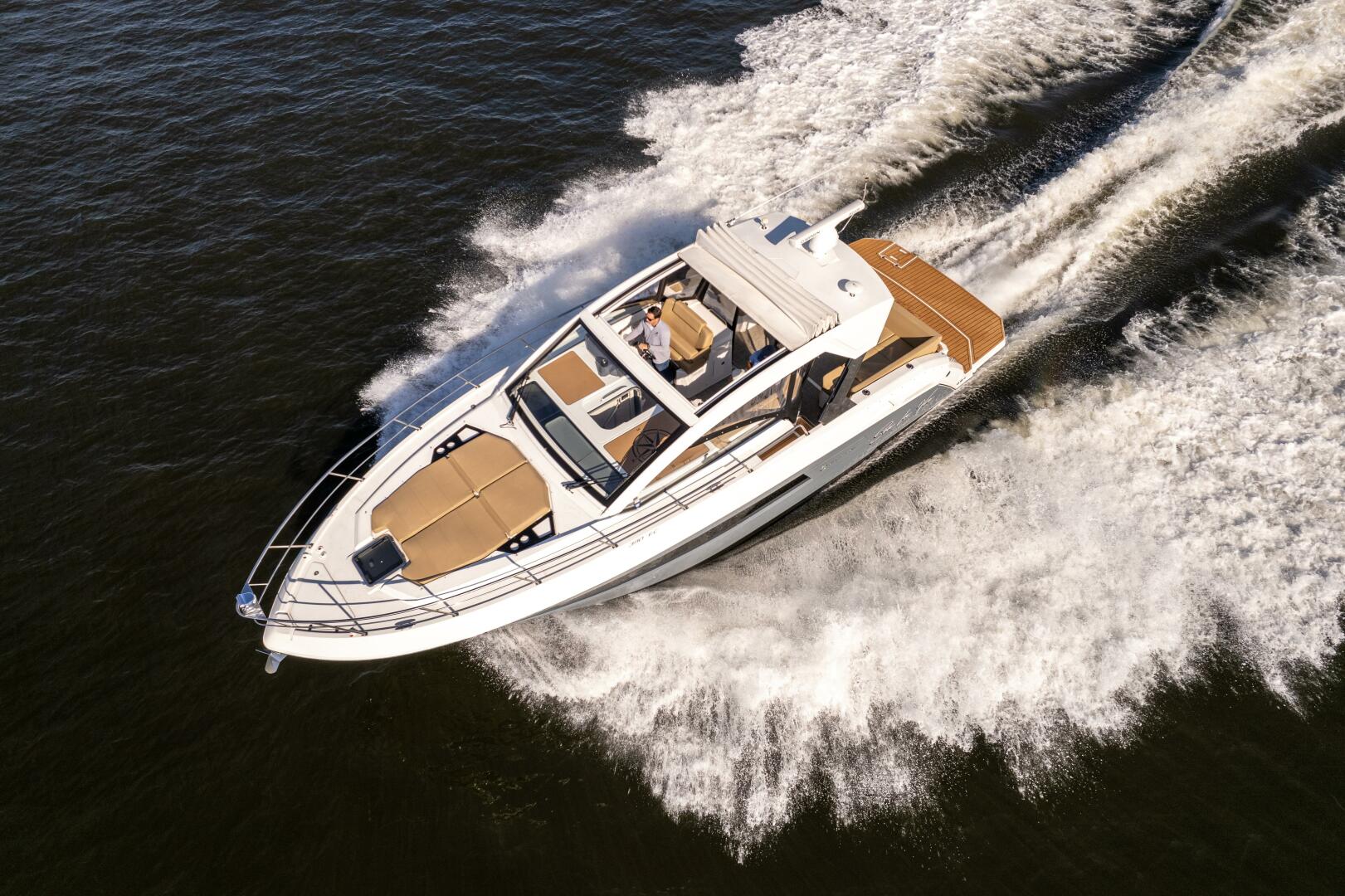 Slide: The Image of Cruisers Yachts 390 Express Coupe 2017 - 4792268