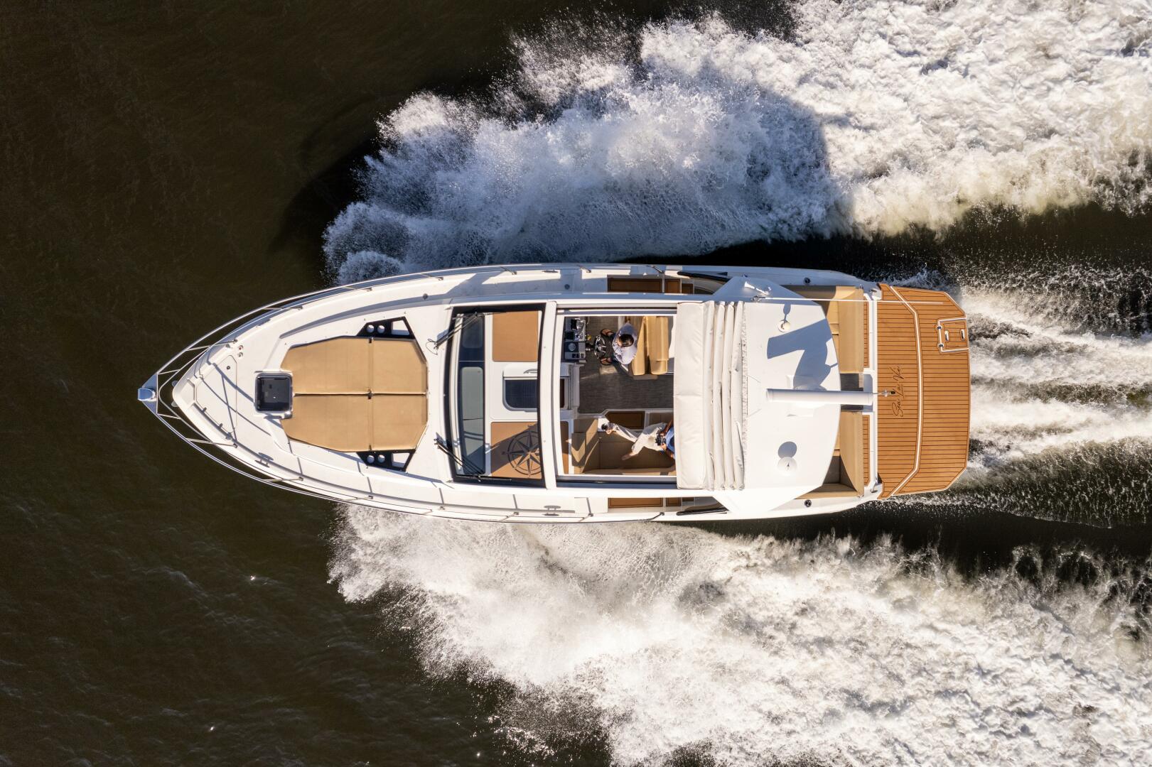 Slide: The Image of Cruisers Yachts 390 Express Coupe 2017 - 4792269