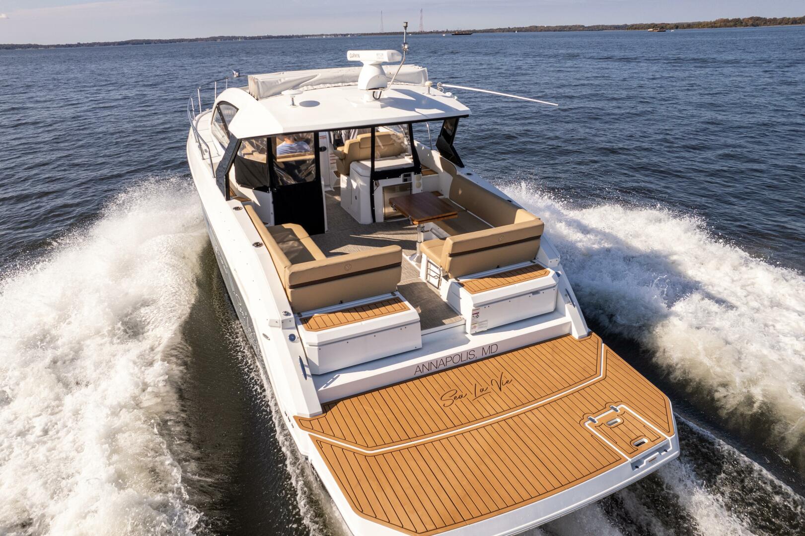 Slide: The Image of Cruisers Yachts 390 Express Coupe 2017 - 4792270