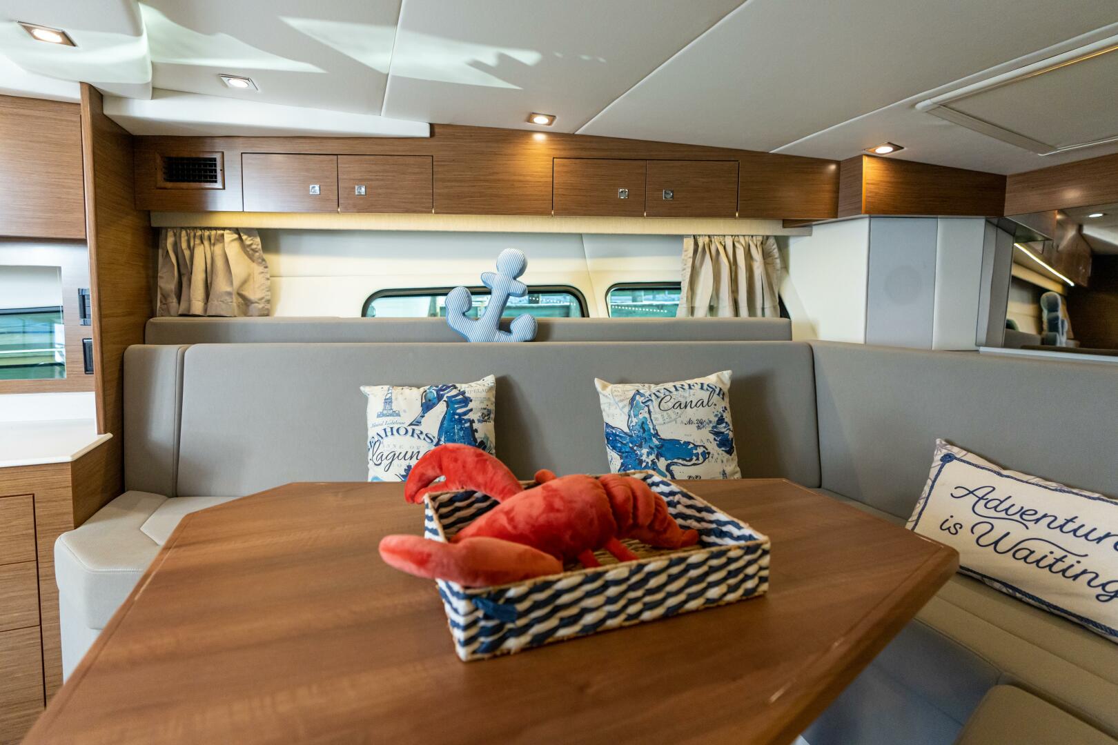 Slide: The Image of Cruisers Yachts 390 Express Coupe 2017 - 4792275