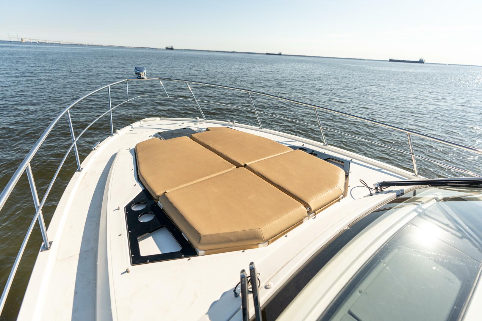 Slide: The Image of Cruisers Yachts 390 Express Coupe 2017 - 4792302