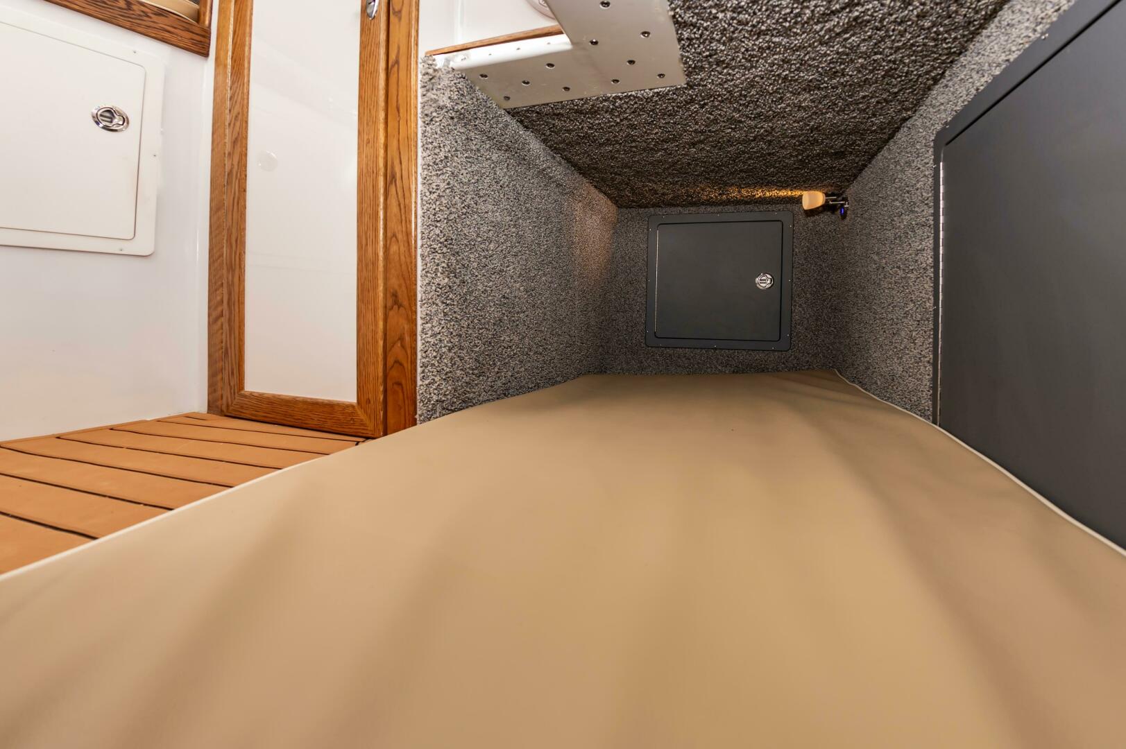 Slide: The Image of Custom Chesapeake Bay Built Custom 33' 2024 - 4800832