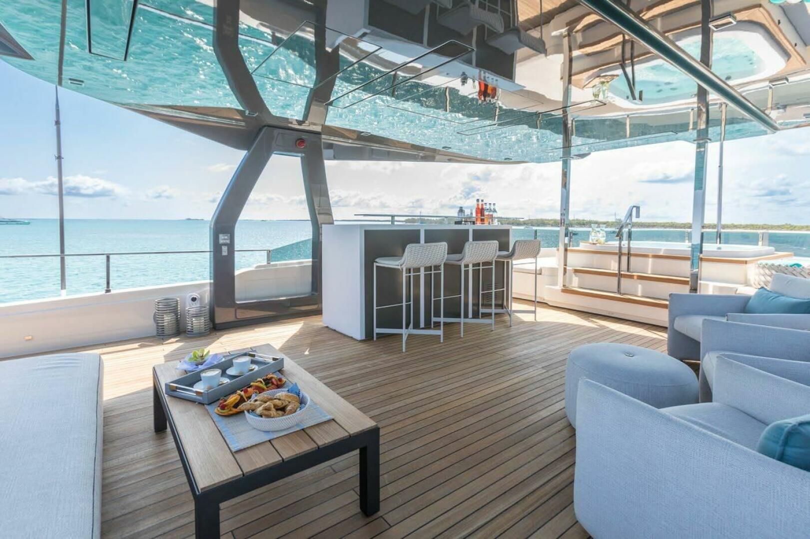 Slide: The Image of Sundeck Lounge and Bar - 4172727
