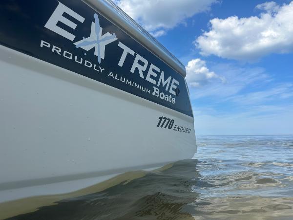 Slide: The Image of Extreme Boats  - 9