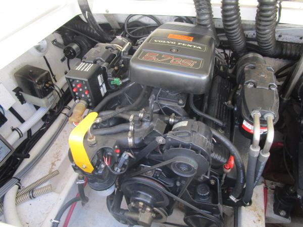 Slide: The Image of Engine compartment of a 2000 Formula 280 SS boat with Volvo Penta 5.7 GSi engine. - 16