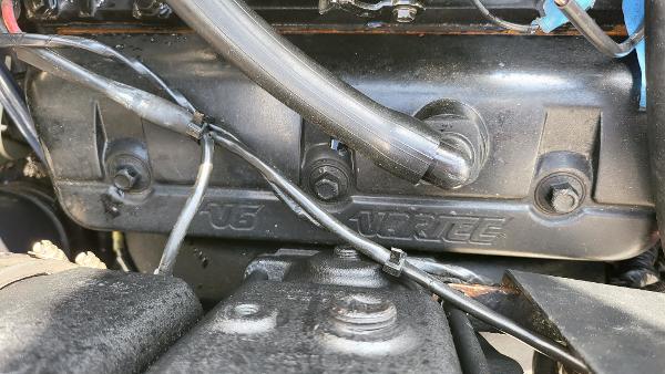 Slide: The Image of Close-up of 1996 Four Winns 190 Horizon Bowrider engine components. - 18