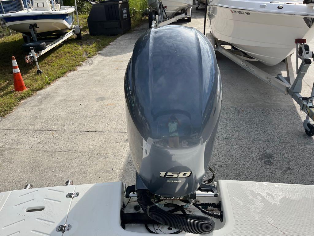 Slide: The Image of 2020 Four Winns HD 200 OB with Yamaha 150 outboard motor on trailer. - 29