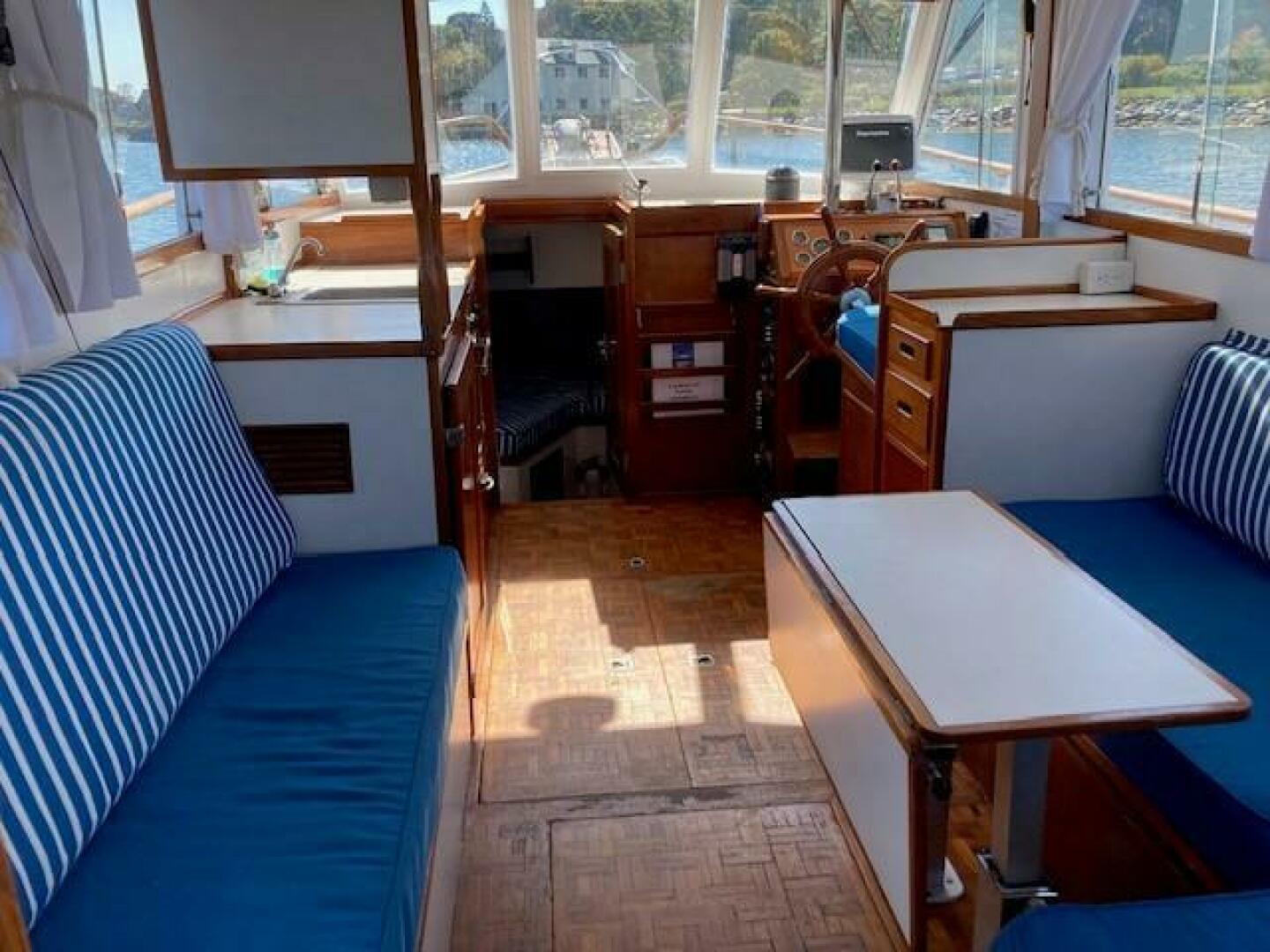 Slide: The Image of Grand Banks 32 Sedan Trawler 1977 - 5146375