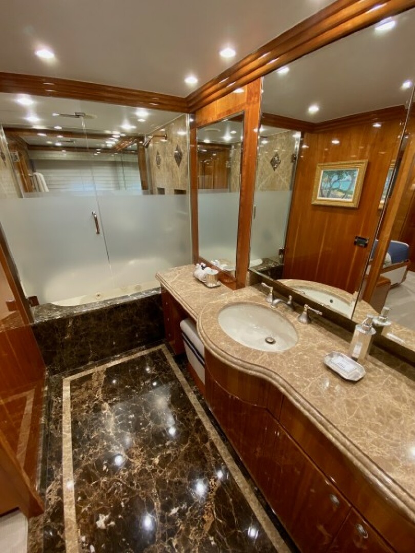 Slide: The Image of Master Bath - 3947251