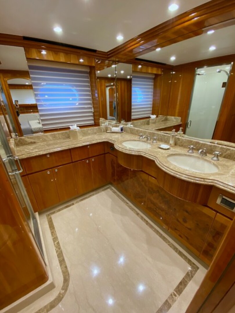 Slide: The Image of VIP Bathroom - 3947256
