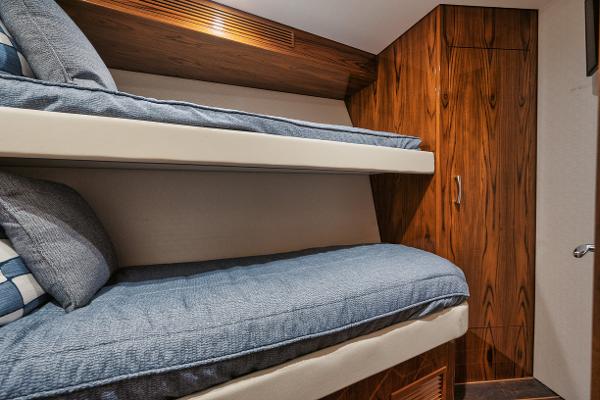 Slide: The Image of Hatteras 59 Ziggy - Guest Stateroom - 13