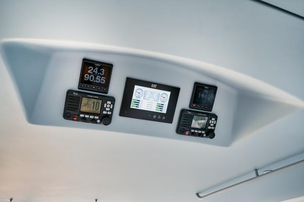 Slide: The Image of Hatteras 59 Ziggy - Exterior Flybridge - 27