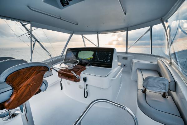 Slide: The Image of Hatteras 59 Ziggy - Exterior Flybridge - 28
