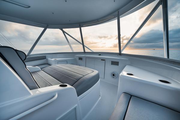 Slide: The Image of Hatteras 59 Ziggy - Exterior Flybridge - 29