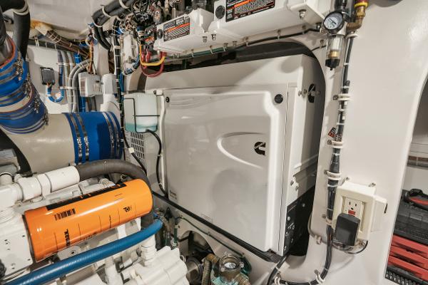 Slide: The Image of Hatteras 59 Ziggy - Engine Room - 41