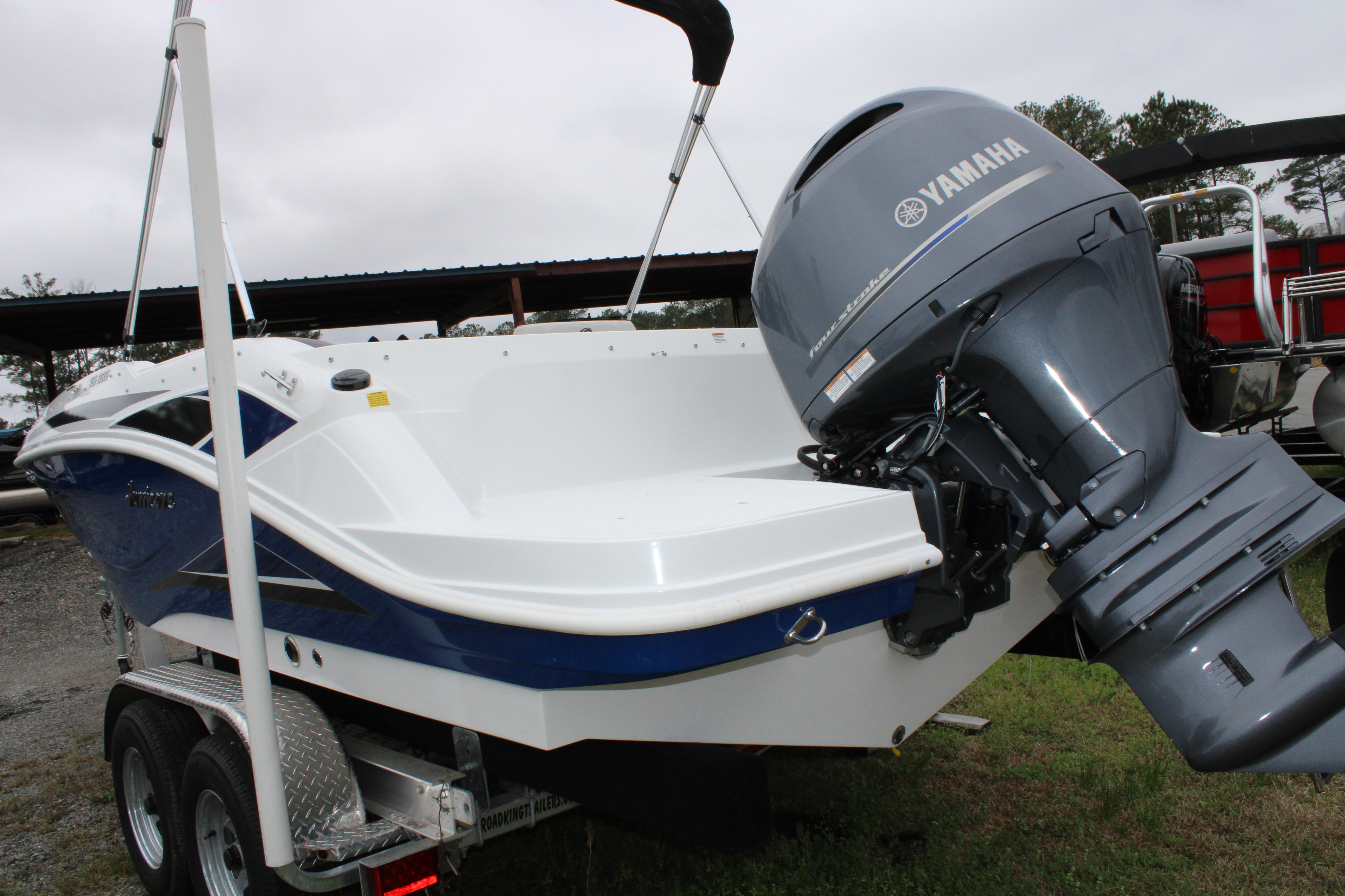 Slide: The Image of 2023 Hurricane SunDeck Sport 205 OB boat with Yamaha outboard motor. - 4