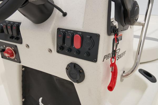 Slide: The Image of Mako Pro Skiff 17 CC 2024 - 24