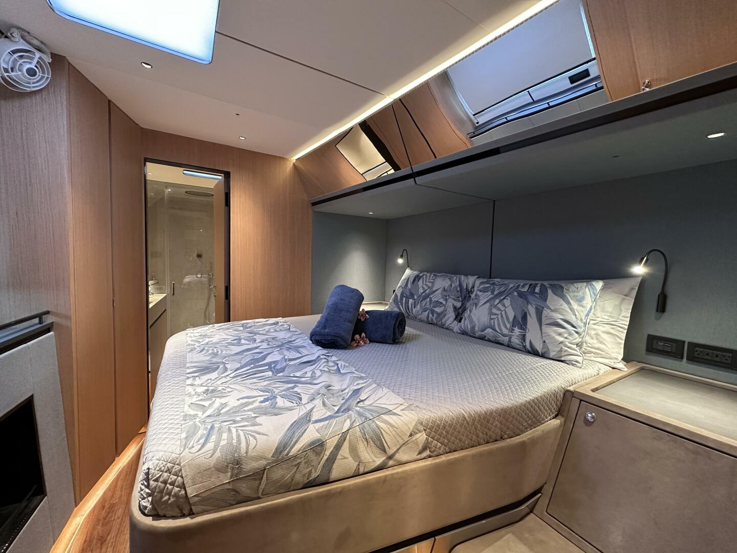 Slide: The Image of MC75 Master Cabin - 4860171