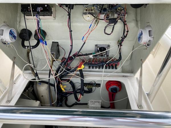 Slide: The Image of 1998 Pursuit 2270 Center Console boat wiring and electrical components. - 3