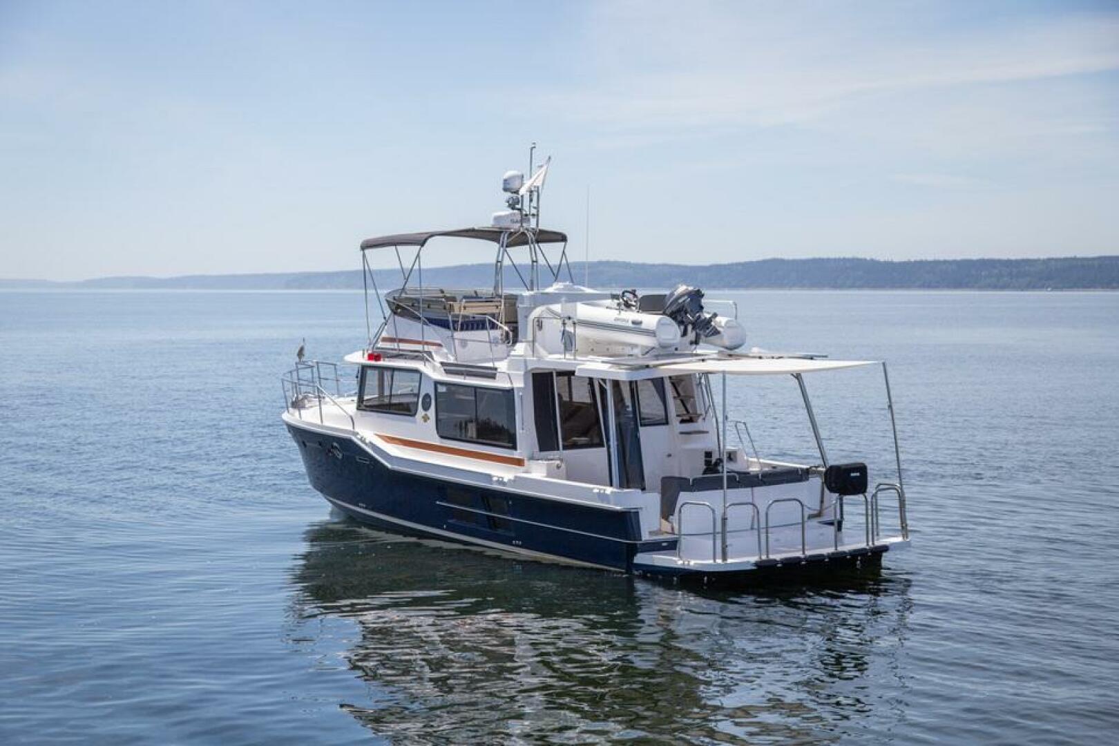 Slide: The Image of Ranger Tugs R-43 Command Bridge 2026 - 5160209