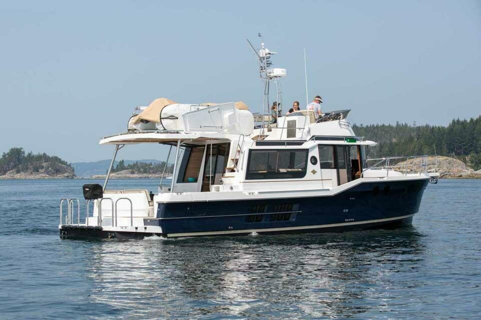 Slide: The Image of Ranger Tugs R-43 Command Bridge 2026 - 5160215