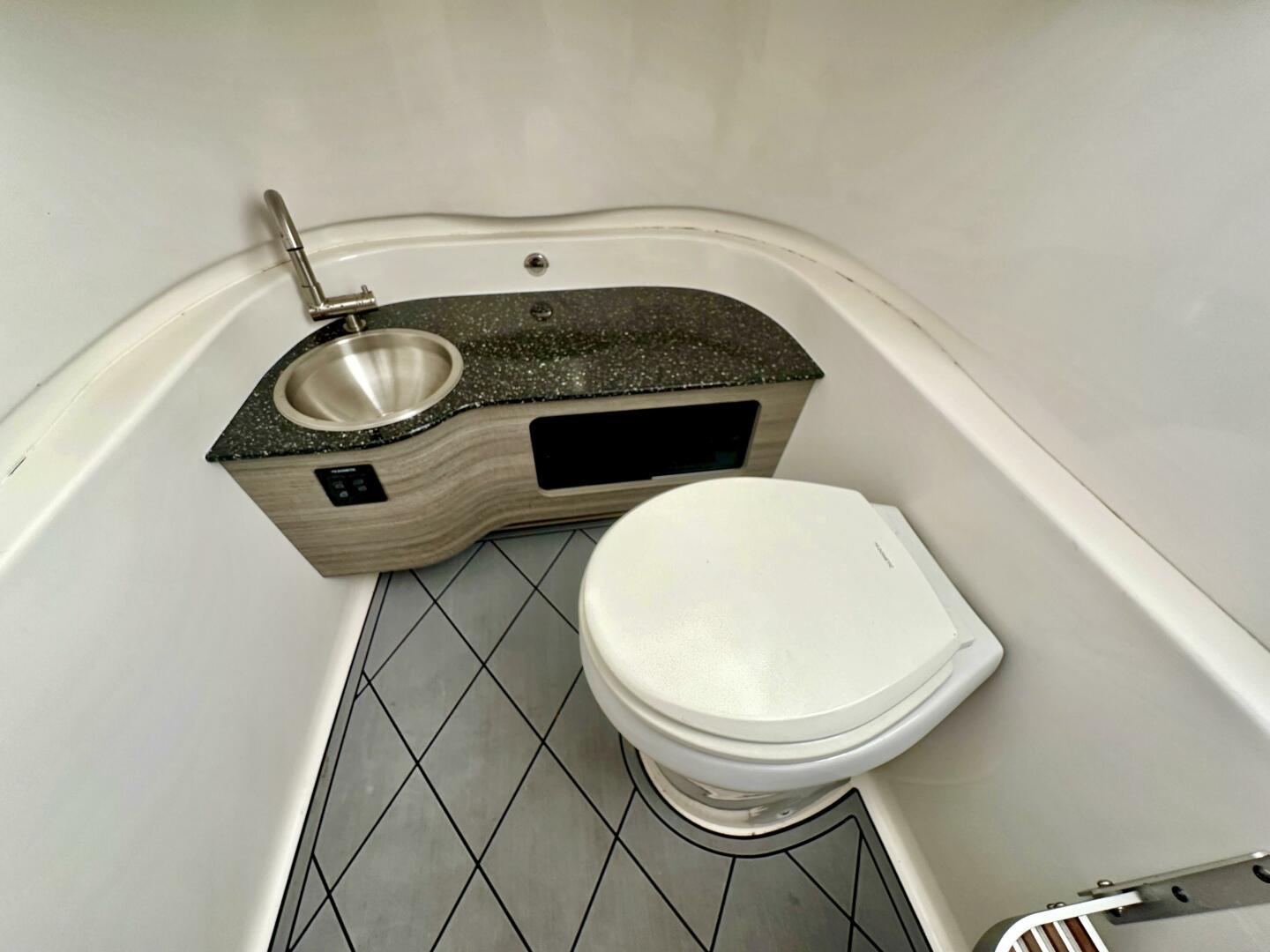 Slide: The Image of Sea Pro 320 DLX 2021 - 4270610