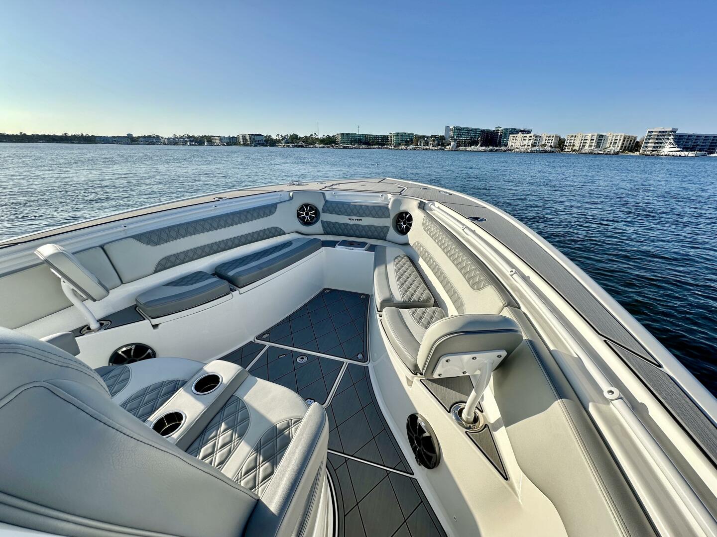 Slide: The Image of Sea Pro 320 DLX 2021 - 4270626