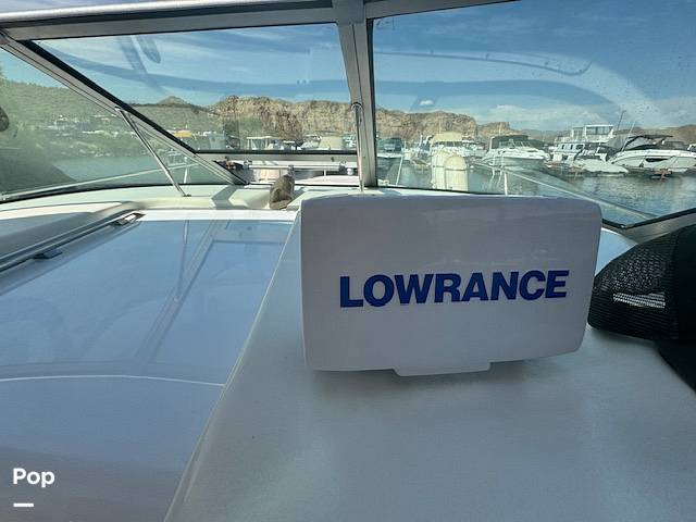 Slide: The Image of Lowrance GPS - 14469375