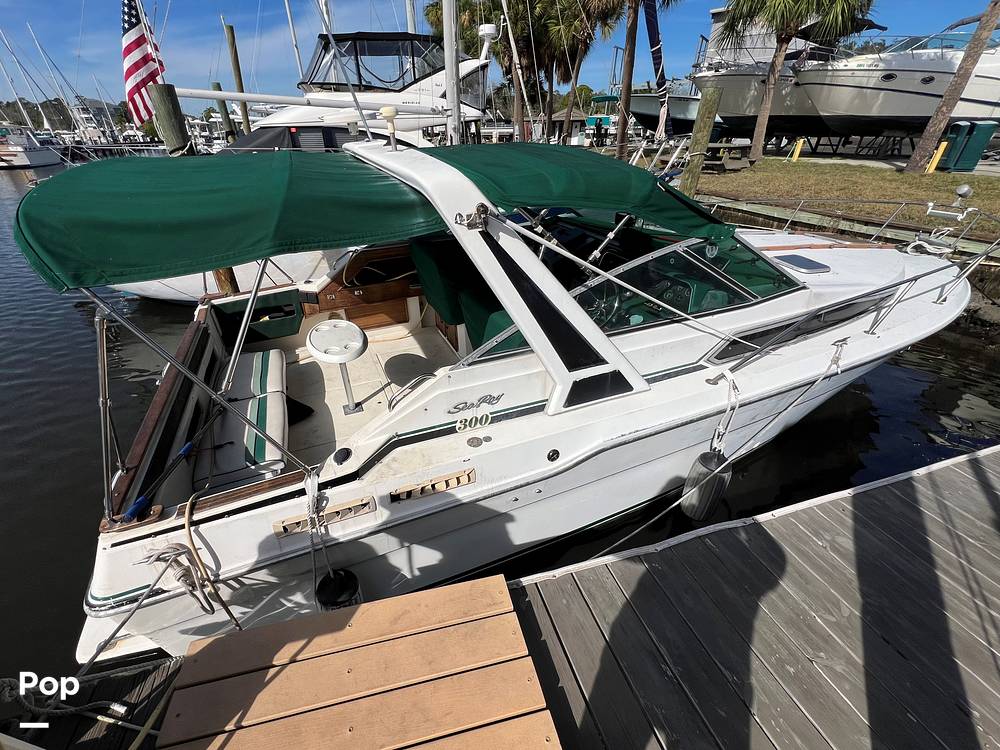 Slide: The Image of Sea Ray 300 Weekender 1989 - 13541836