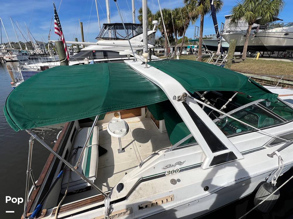 Slide: The Image of Sea Ray 300 Weekender 1989 - 13541857