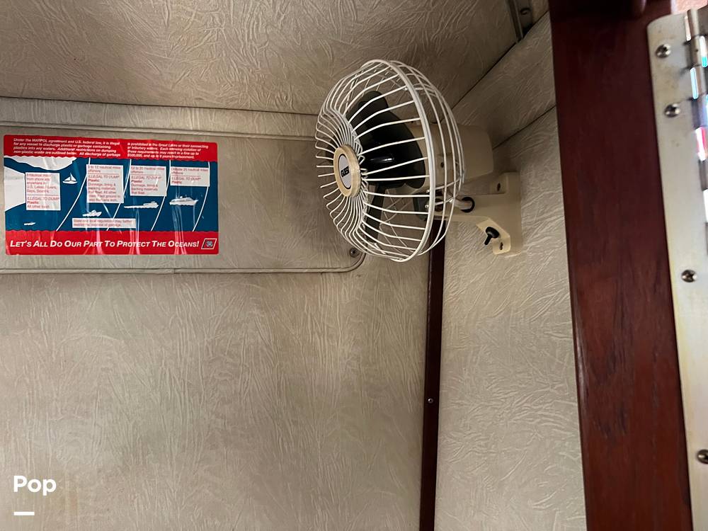 Slide: The Image of Sea Ray 300 Weekender 1989 - 13541980