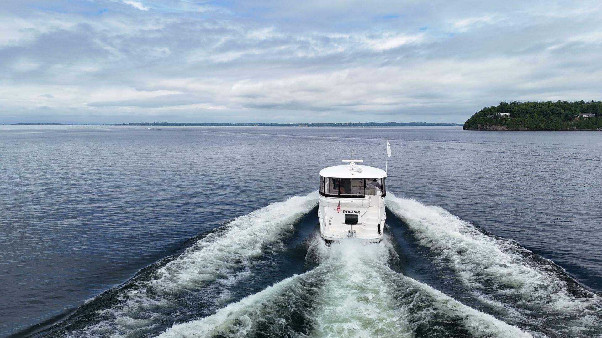 Slide: The Image of Sea Ray 390 Motor Yacht 2003 - 4505763