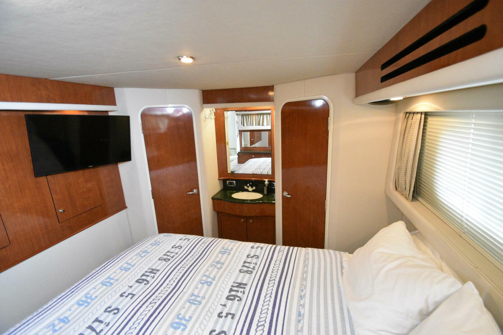 Slide: The Image of Sea Ray 390 Motor Yacht 2003 - 4505772