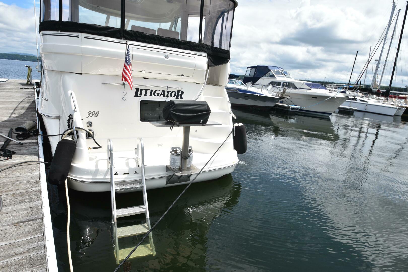 Slide: The Image of Sea Ray 390 Motor Yacht 2003 - 4505805