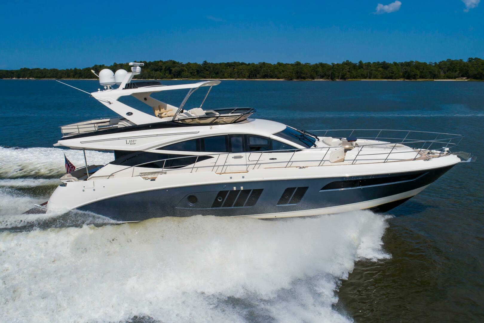 Slide: The Image of Sea Ray L650 Fly 2015 - 4313352